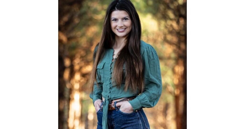 Hannah Barron Awards & Achievements